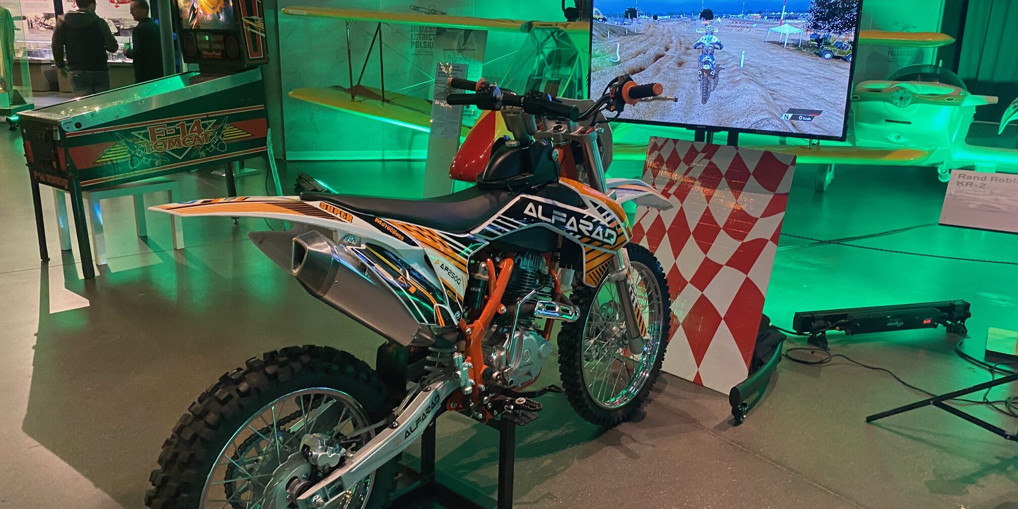 SYMULATOR MOTOCYKLOWY NA EVENT SYMULATOR MOTOCYKLOWY NA EVENT